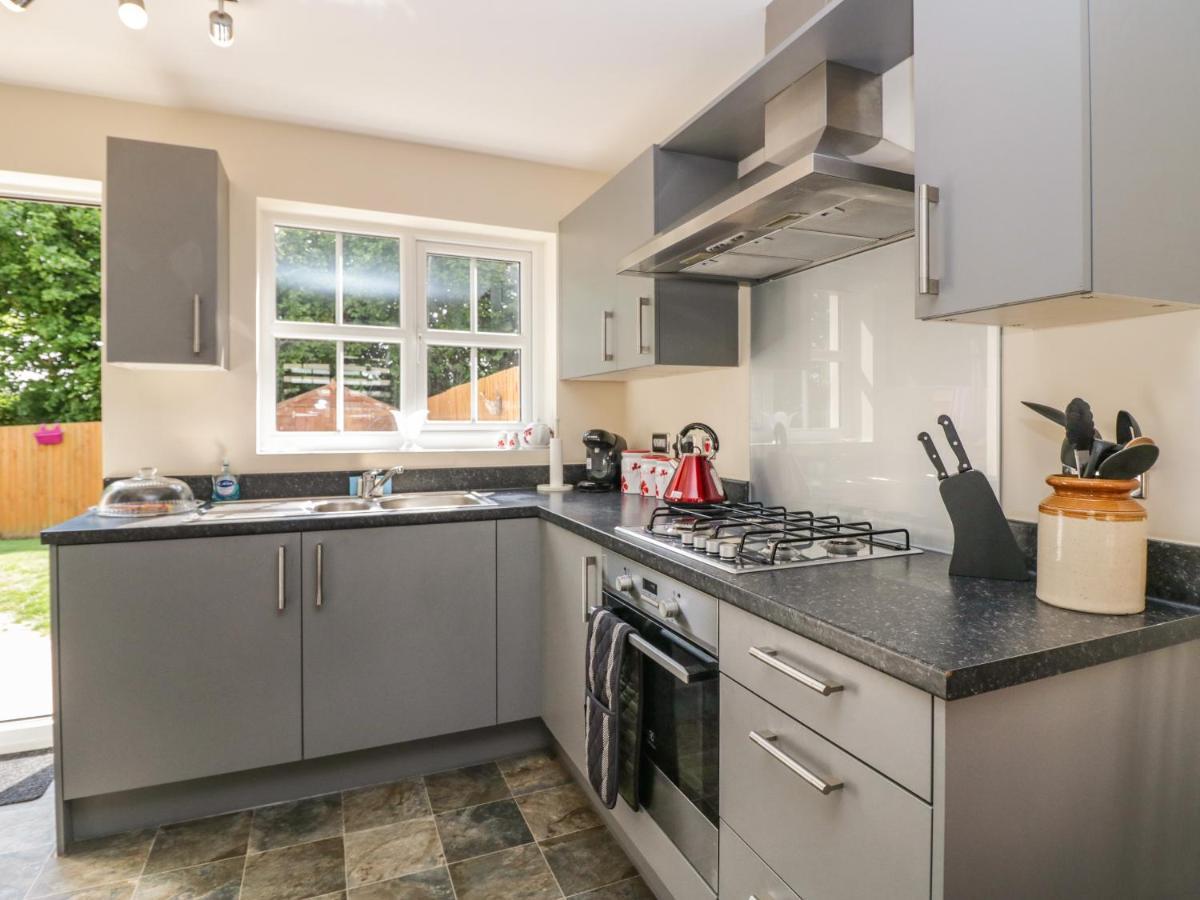 Вілла Rolo'S Retreat Grange-over-Sands Екстер'єр фото